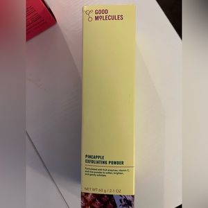 Good molecules exfoliant